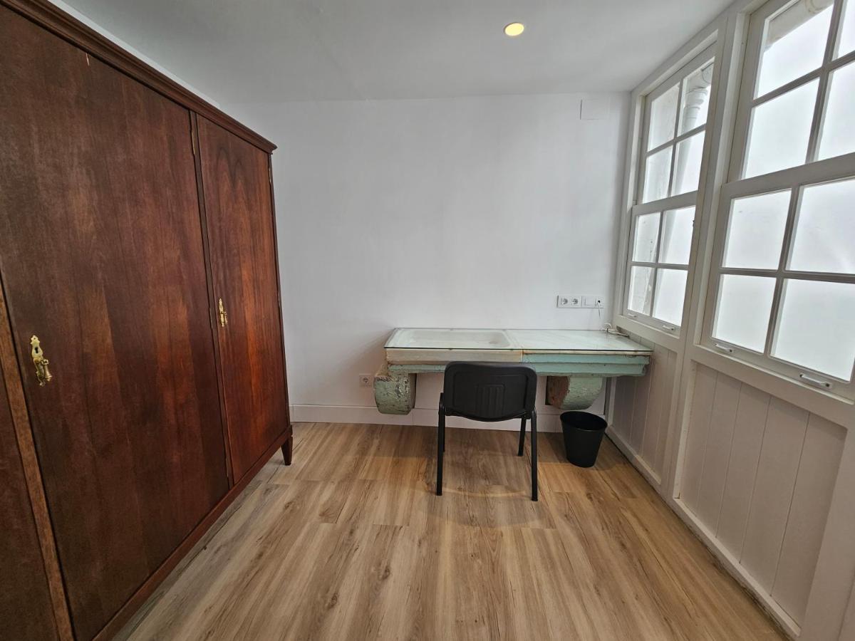 En El Centro - Plaza De Amboage - Wifi Apartment Ferrol