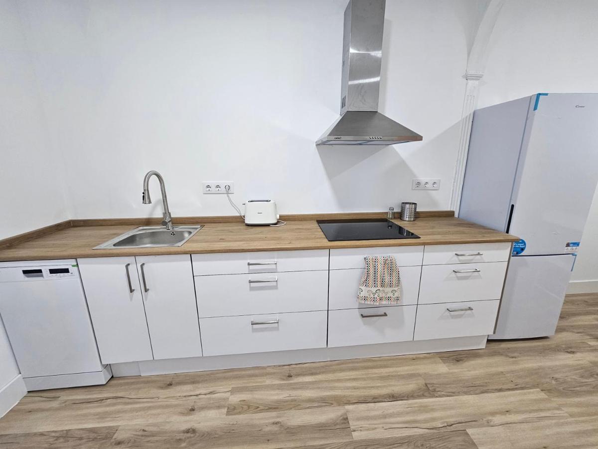 Apartment En El Centro - Plaza De Amboage - Wifi Ferrol