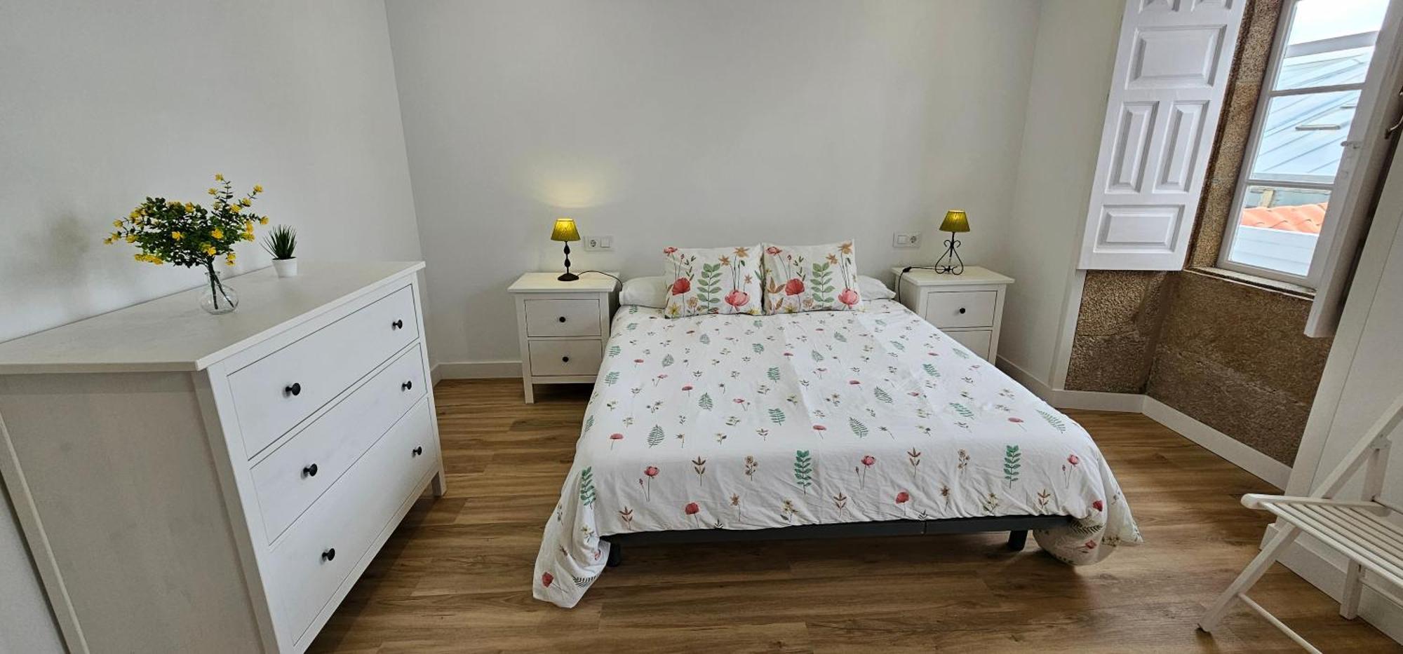 En El Centro - Plaza De Amboage - Wifi Apartment