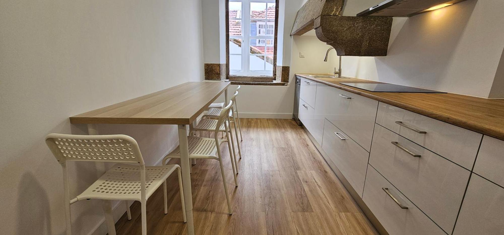 Apartment En El Centro - Plaza De Amboage - Wifi *