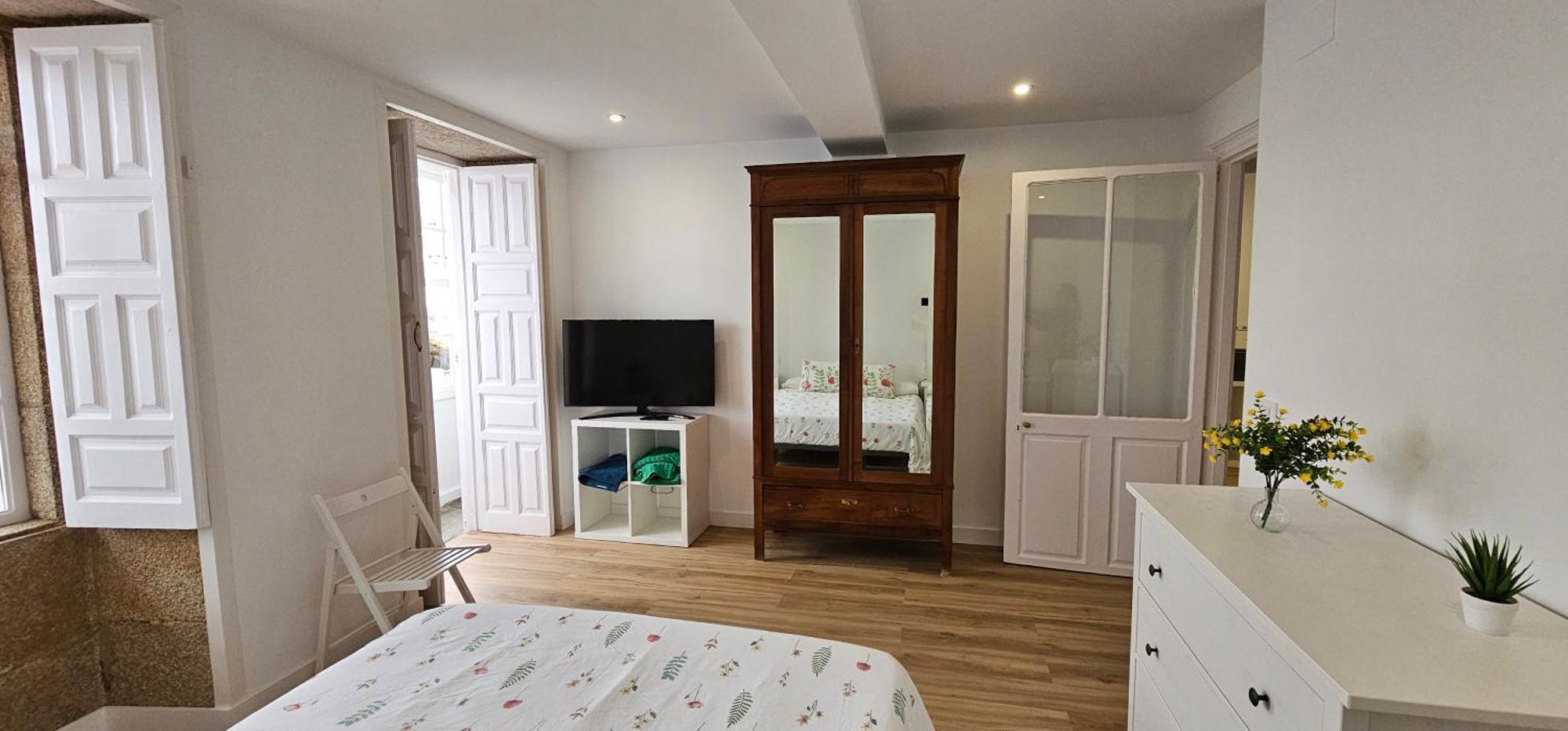 En El Centro - Plaza De Amboage - Wifi Apartment